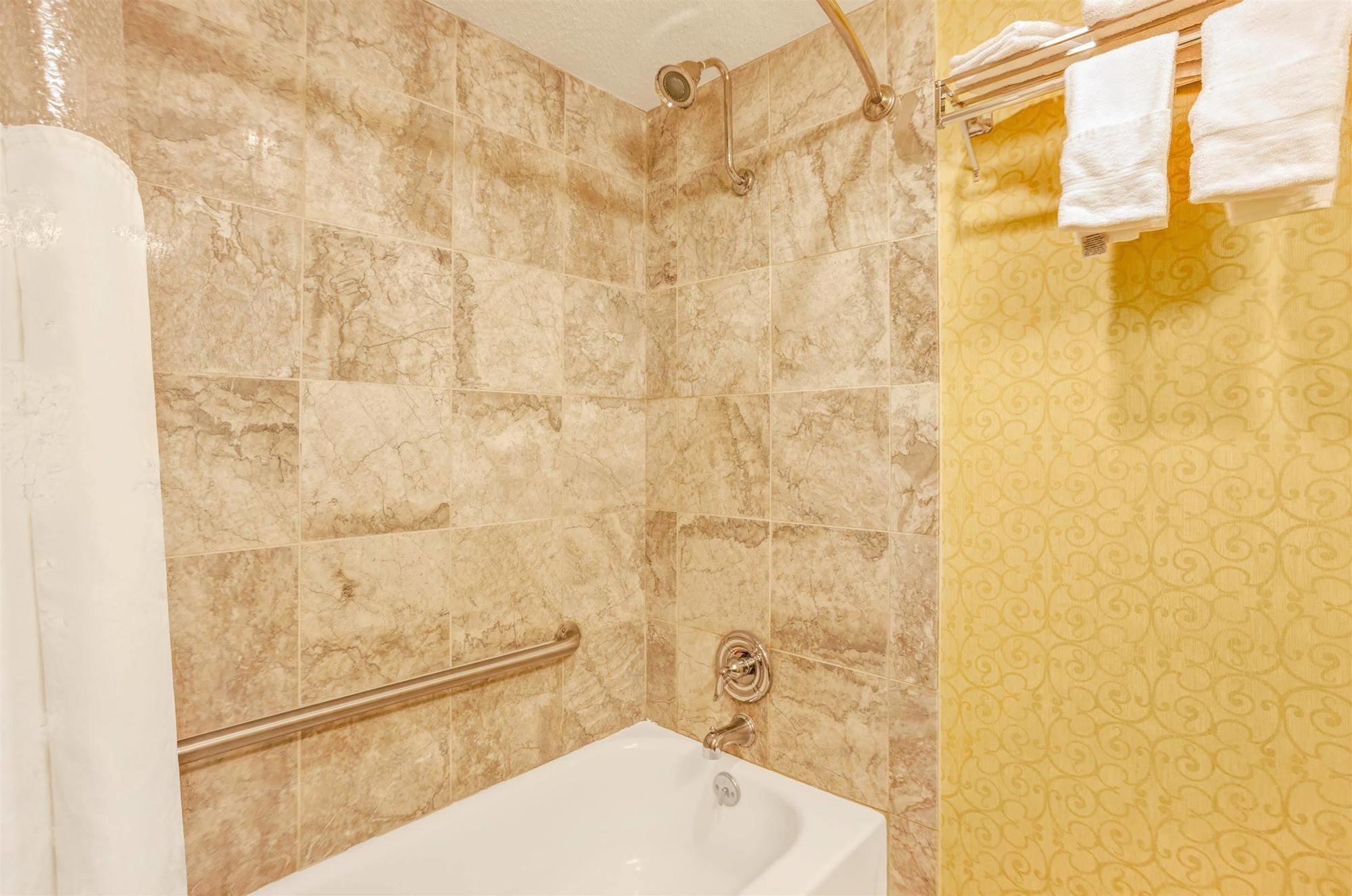 Baymont By Wyndham Wa 2* Bremerton